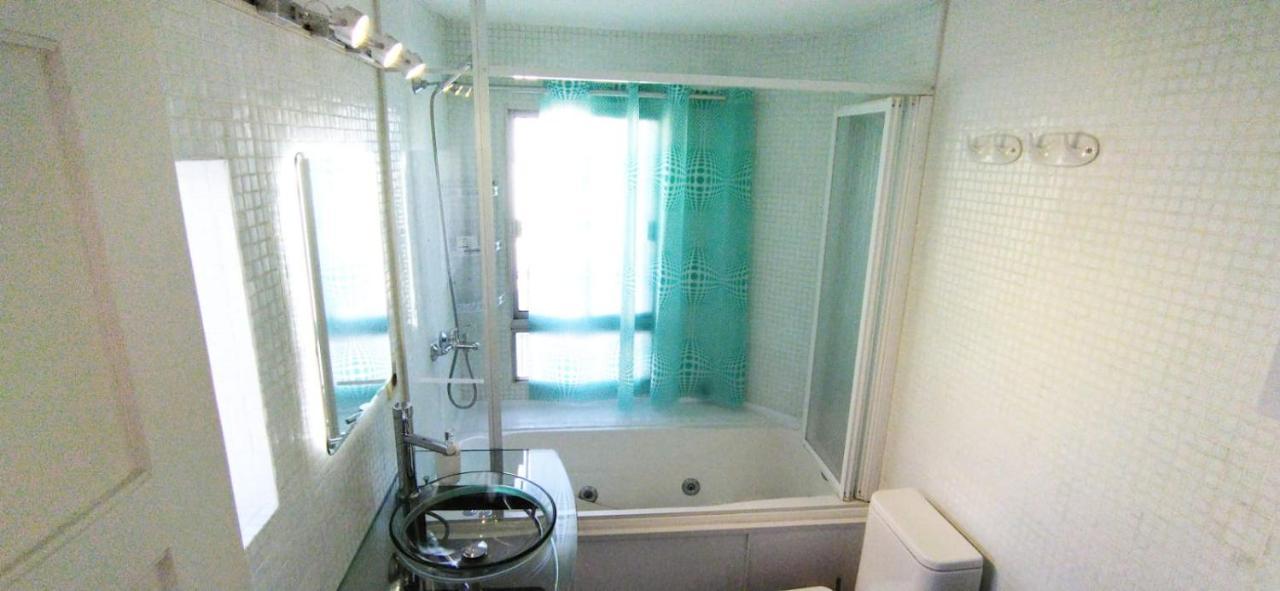House With Large Terrace, Jacuzzi And Gated Parking For One Car Villa Montevideo Buitenkant foto